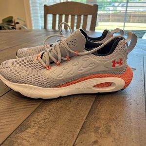 EUC Under Armor Shoes (size 8 - worn once)